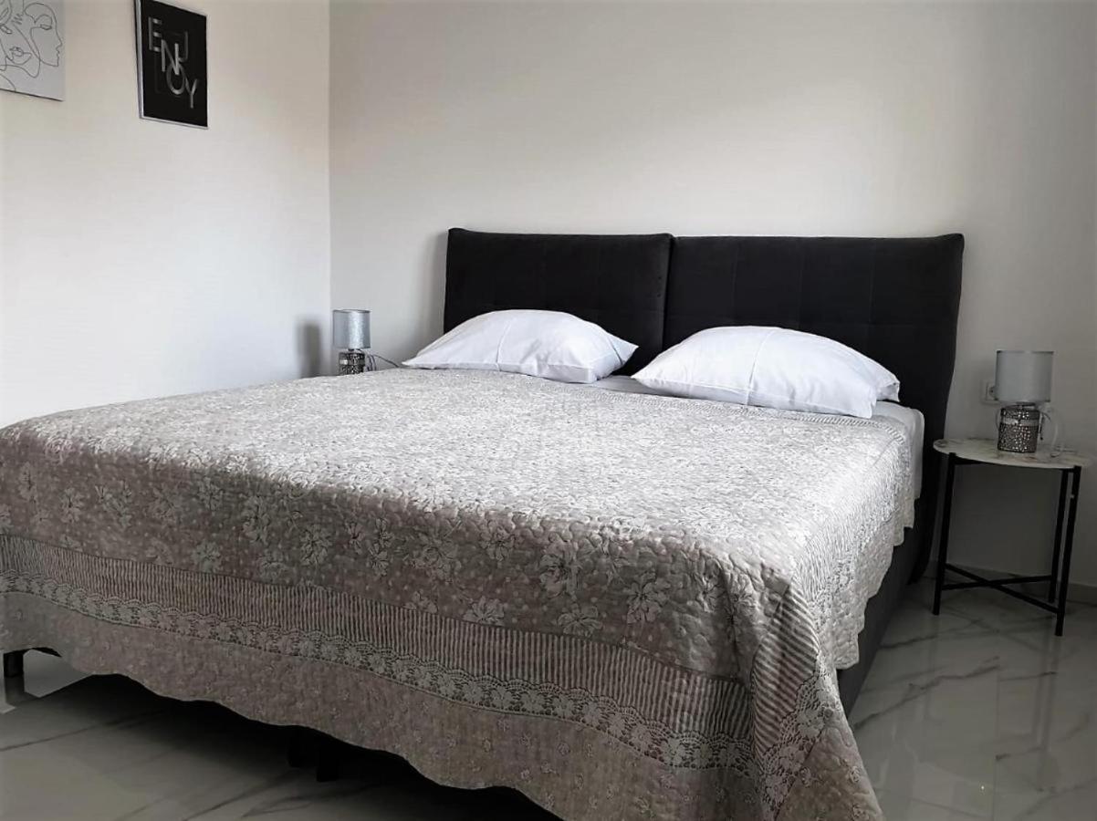 Premium Apartments Adore ノヴァリャ エクステリア 写真