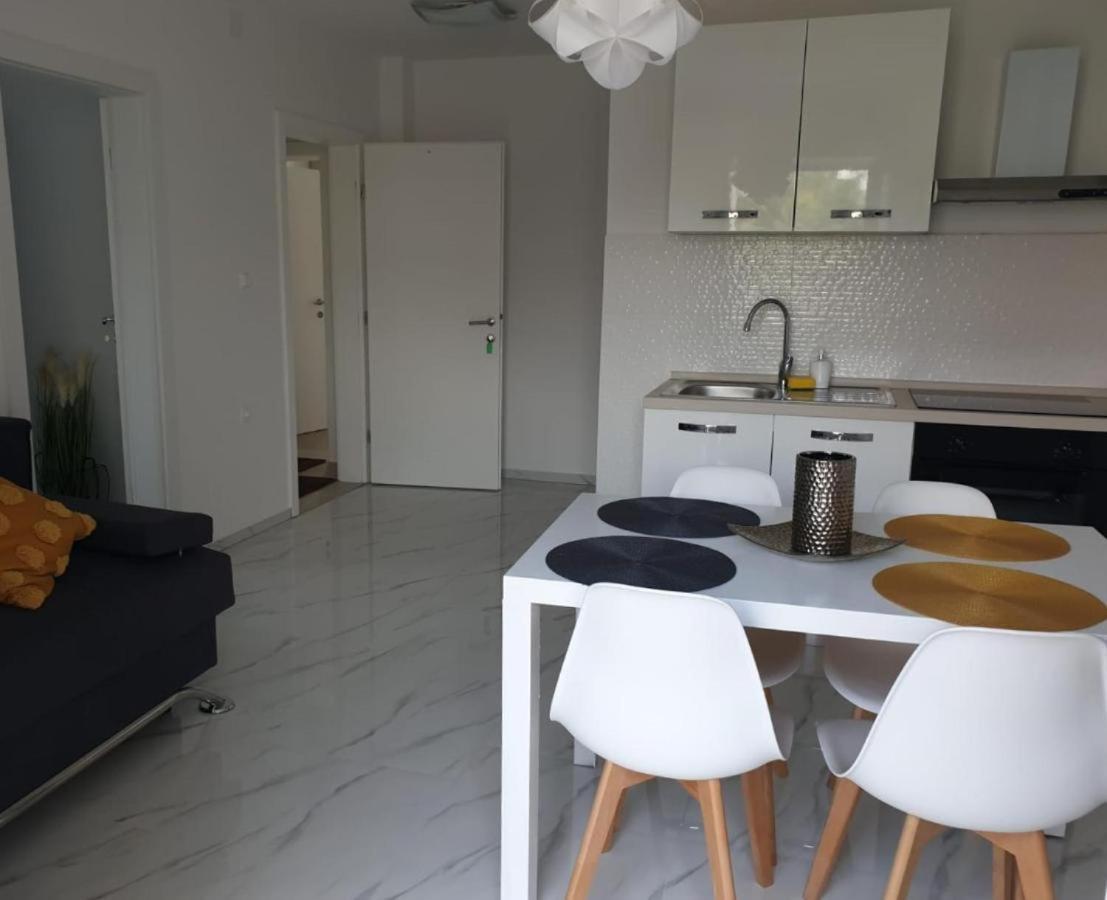 Premium Apartments Adore ノヴァリャ エクステリア 写真